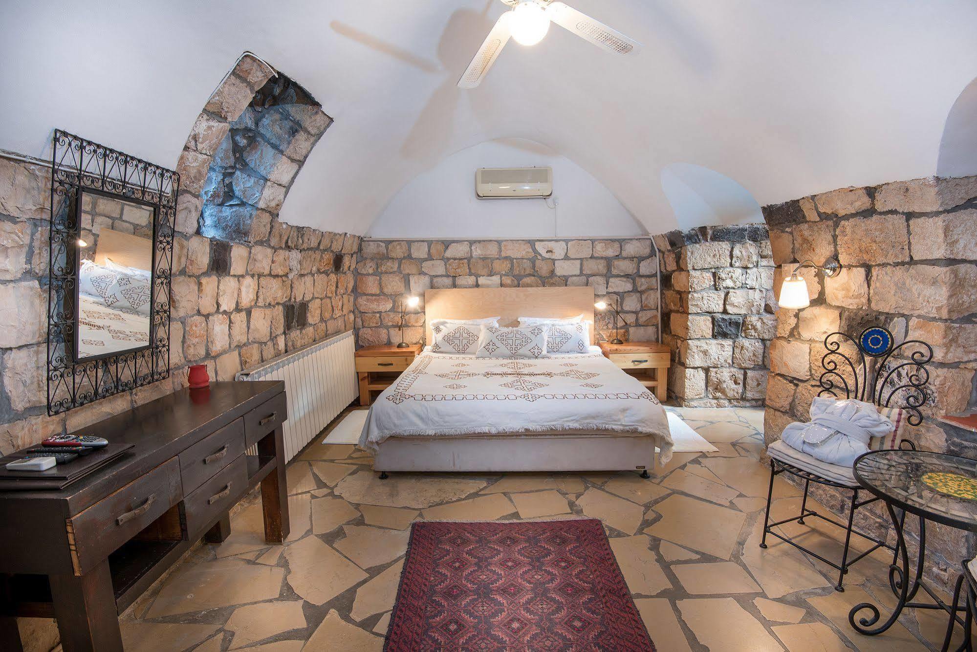 Pina Barosh Bnb Rosh Pinna Exterior photo