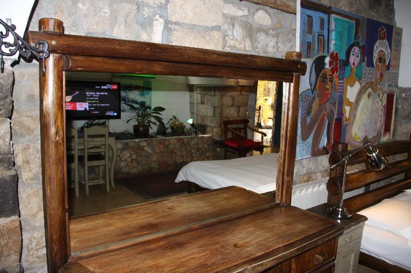 Pina Barosh Bnb Rosh Pinna Exterior photo